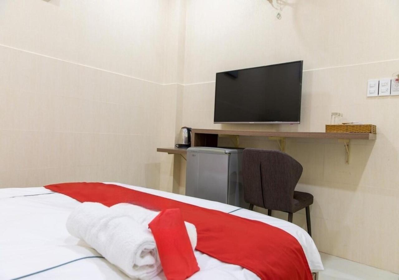 Bros Hotel โฮจิมินห์ซิตี้ ภายนอก รูปภาพ